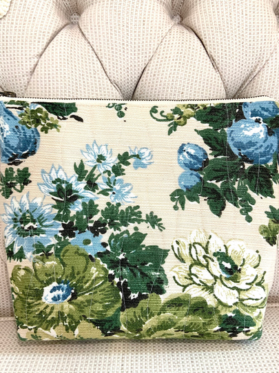 Darling Vintage Floral Fabric Project Bag/ Xl Cosmetic Bag Knitting/Crochet/Slow Stitching/ Craft Bag/Patchwork Inspired