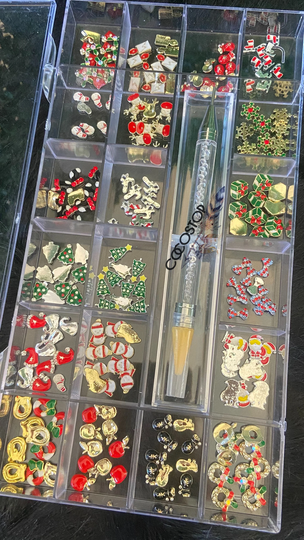 200Pcs Christmas Nail Charms Box 3D Art Kit