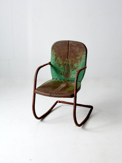 Mid-Century Patio Chair, Green Shell-Back Lawn Chair