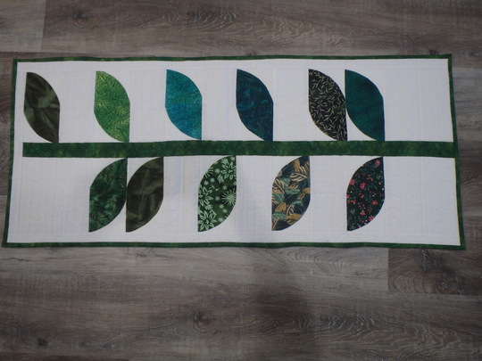 Green & White Table Runner