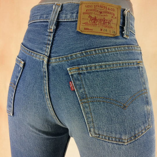 Size 26 Vintage Levi's 501xx Women's Distressed Jeans W26 L31 Light Wash Mom Fit Mid Rise 90S Boyfriends Made in Usa