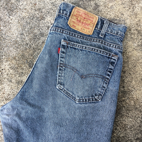 Size 35 Vintage Levis 550 Women's Jeans High Waisted Over-Sized Relaxed Fit Tapered-Leg 90S Classic Mom Boyfriend Made in Usa