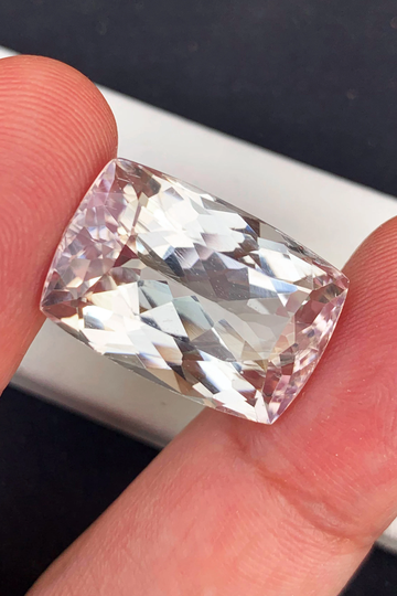 Bi Color Kunzite Gemstone, Peach Pink Loose Faceted Kunzite, Loupe Clean Cut Stone, Jewelry Making, 31.55 Ct