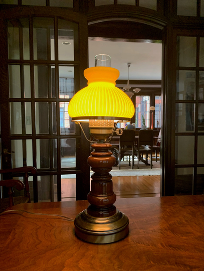 Vintage Lamp Light Table Wood Desk Antique Yellow Traditional Decor Lighting Old