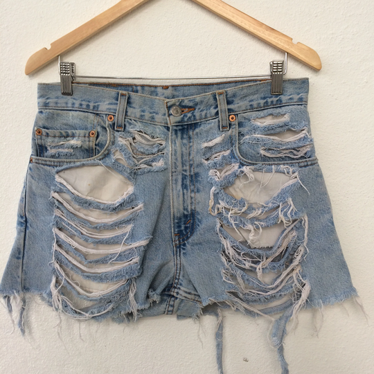 Size 32 Vintage Levis 560 Cutoff Shorts Jeans High Waisted Distressed Light Wash Frayed Ripped Denim Waist 32"