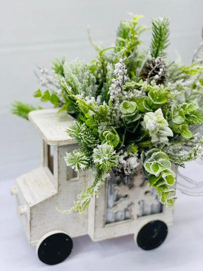 Christmas Centerpiece-Table Centerpiece-Christmas Table Decor-Winter Centerpiece-Winter Decor-Vintage Truck Decor-Truck Decor