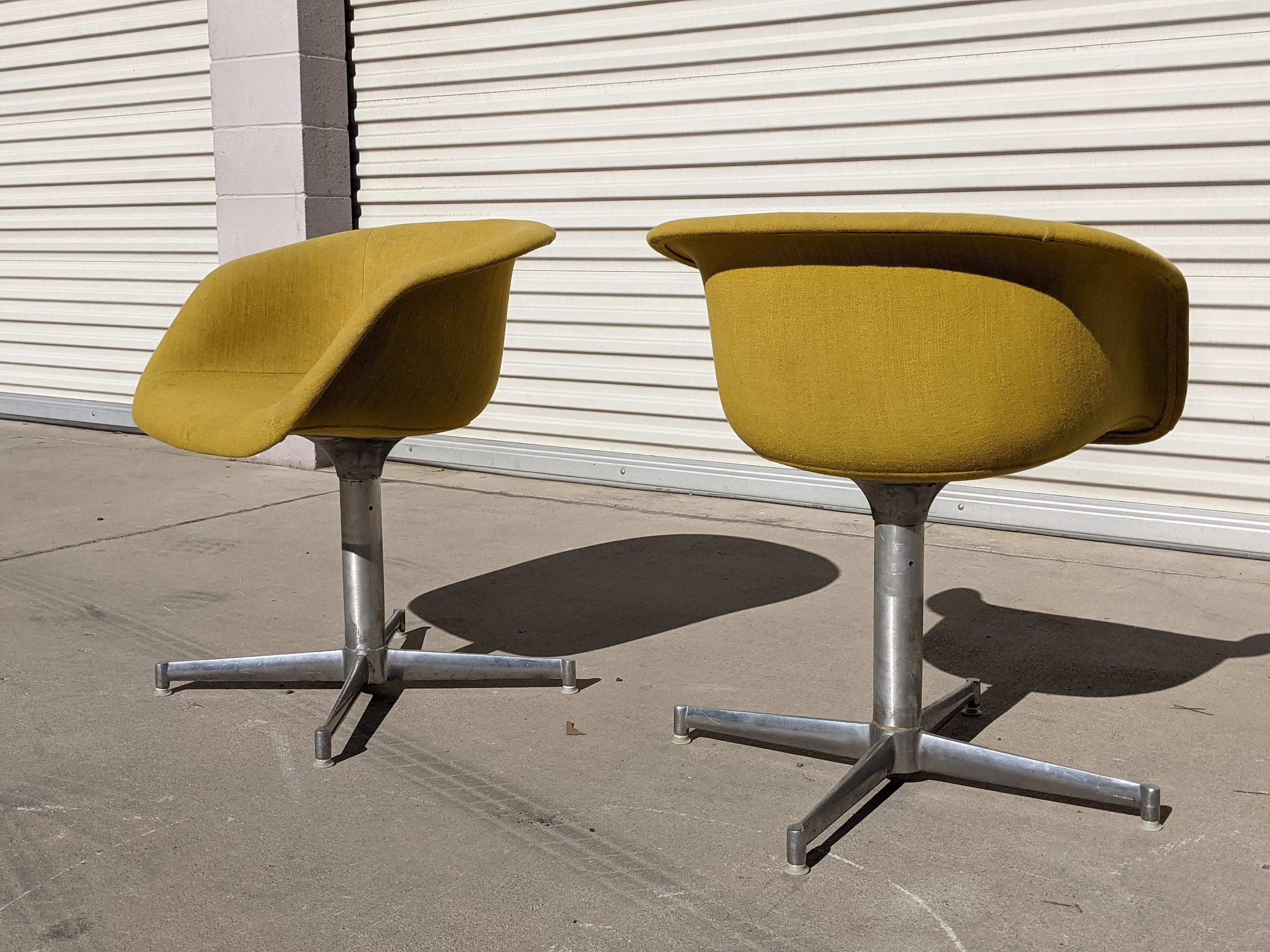 Pair Of Vintage Mid Century Swivel Chairs | Aluminum Base Burke Retro 70S Mcm Accent Chair
