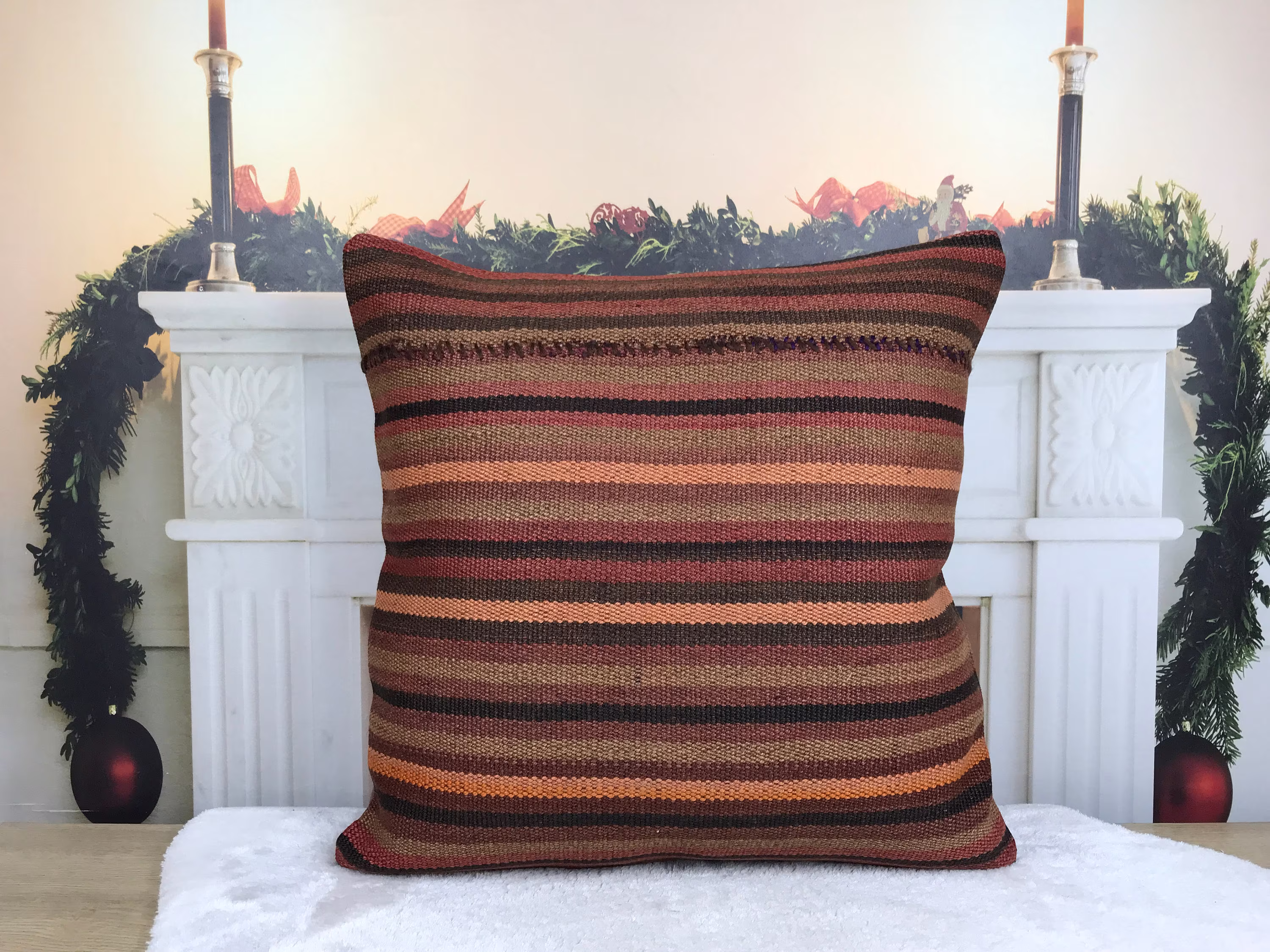 Throw Chair Pillow, Kilim Cushion Cover, Farmhouse Style Chic Wool Home Decor 24x24 Inch 2184