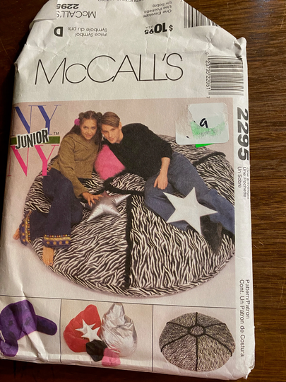 Pillow Pack/Chair Cushion Backrest Home Decorating Patterns Mccall's #2295 Pattern | Uncut - 1999