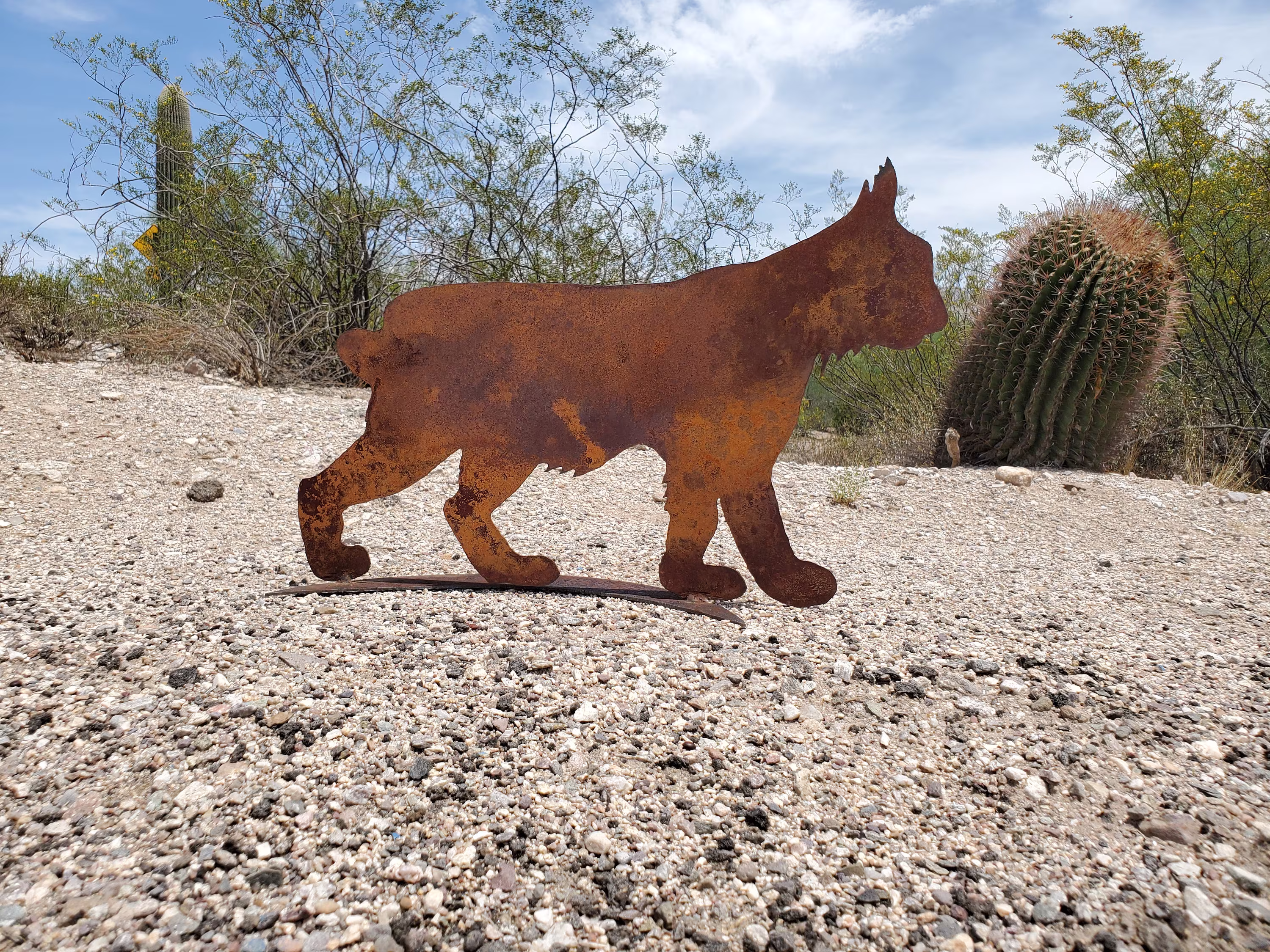 Metal Bobcat/Southwest Desert Metal Art Handmade Gift Yard Feline Cat Lawn Sculpture Garden Decor Kitty Rustic