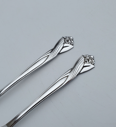 Oneida Stainless Katrina Pattern - Set Of 2 Salad Forks Glossy Finish Floral Design On Stem 6.75"