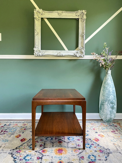 Vintage Lane "Rhythm" Altivista End Table