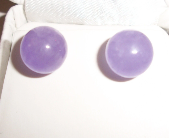 14K Gold Large Lavender Jade Ball Earrings