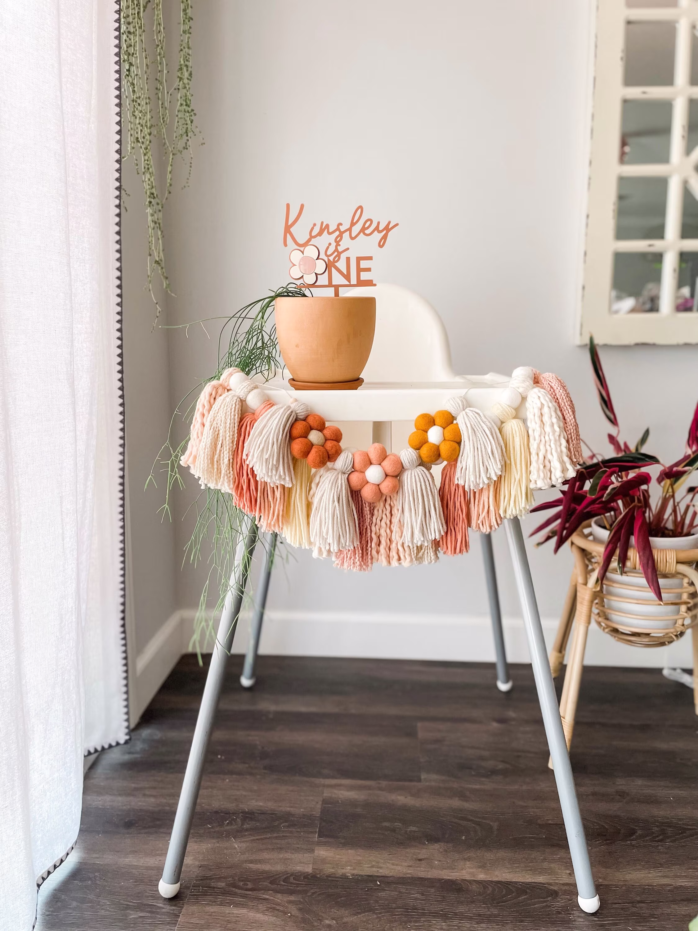 Daisy Tassel High Chair Garland - Peach/Cream/Light Yellow