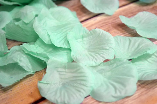 Cool Mint Green Silk Rose Petals Confetti For Weddings in Bulk