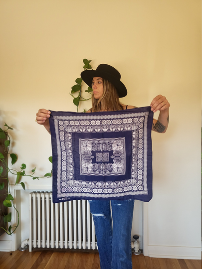 Vintage 1950S Rare Fast Color Blue Bandana/Vintage Paisley Color Fast Trunk Up Down USA Pattern