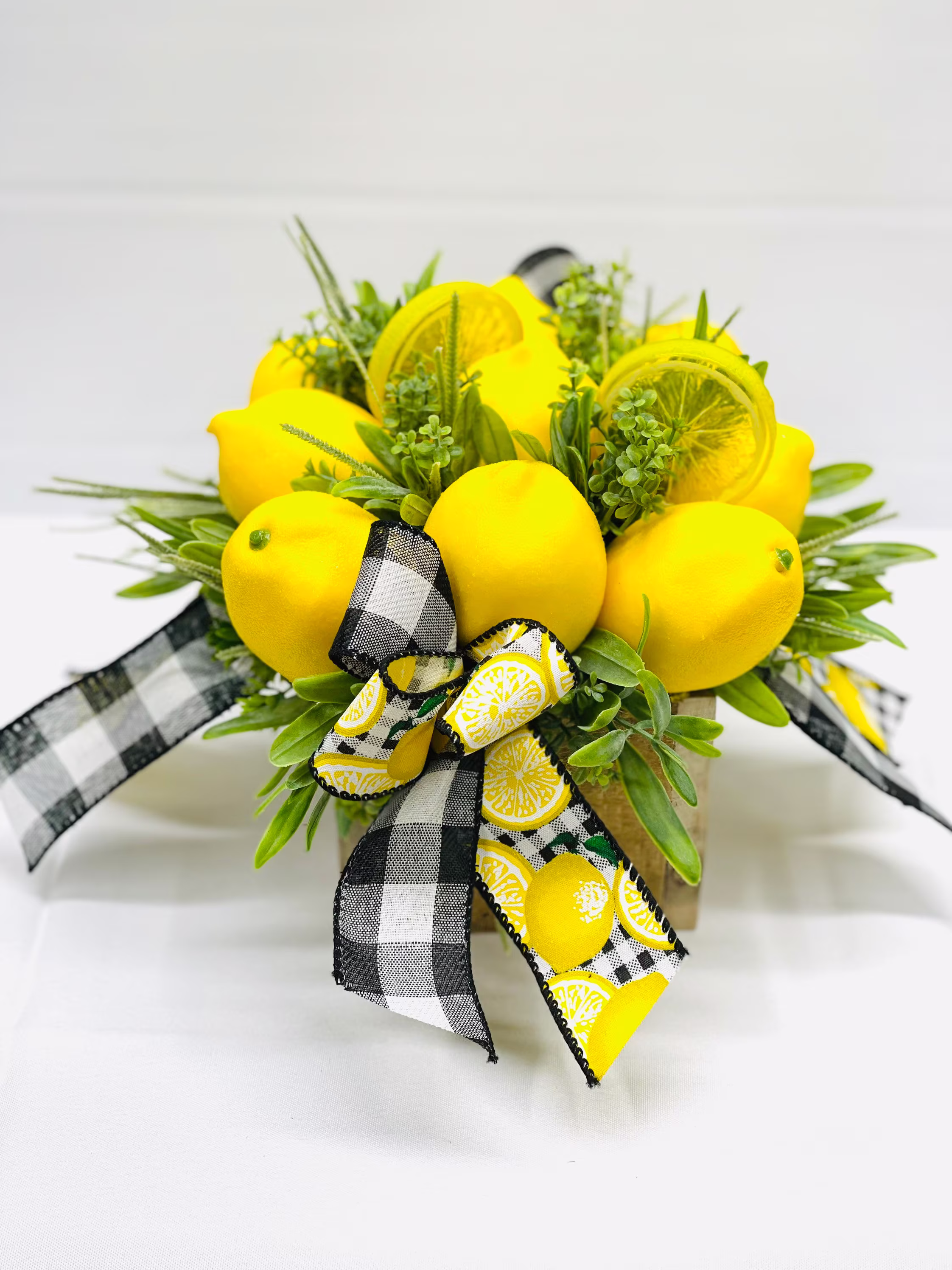 Table Centerpiece-Farmhouse Decor-Greenery Centerpiece-Floral Centerpiece-Lemon Decor
