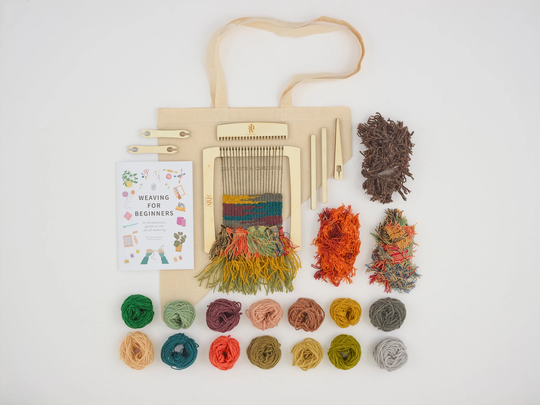 Frame Loom With Yarns, Instruction Booklet & Tote Bag