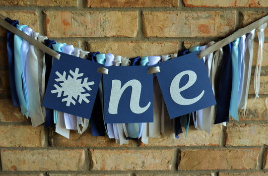 Winter Onederland High Chair Banner. Onederland. Garland Frozen First Birthday. Boy