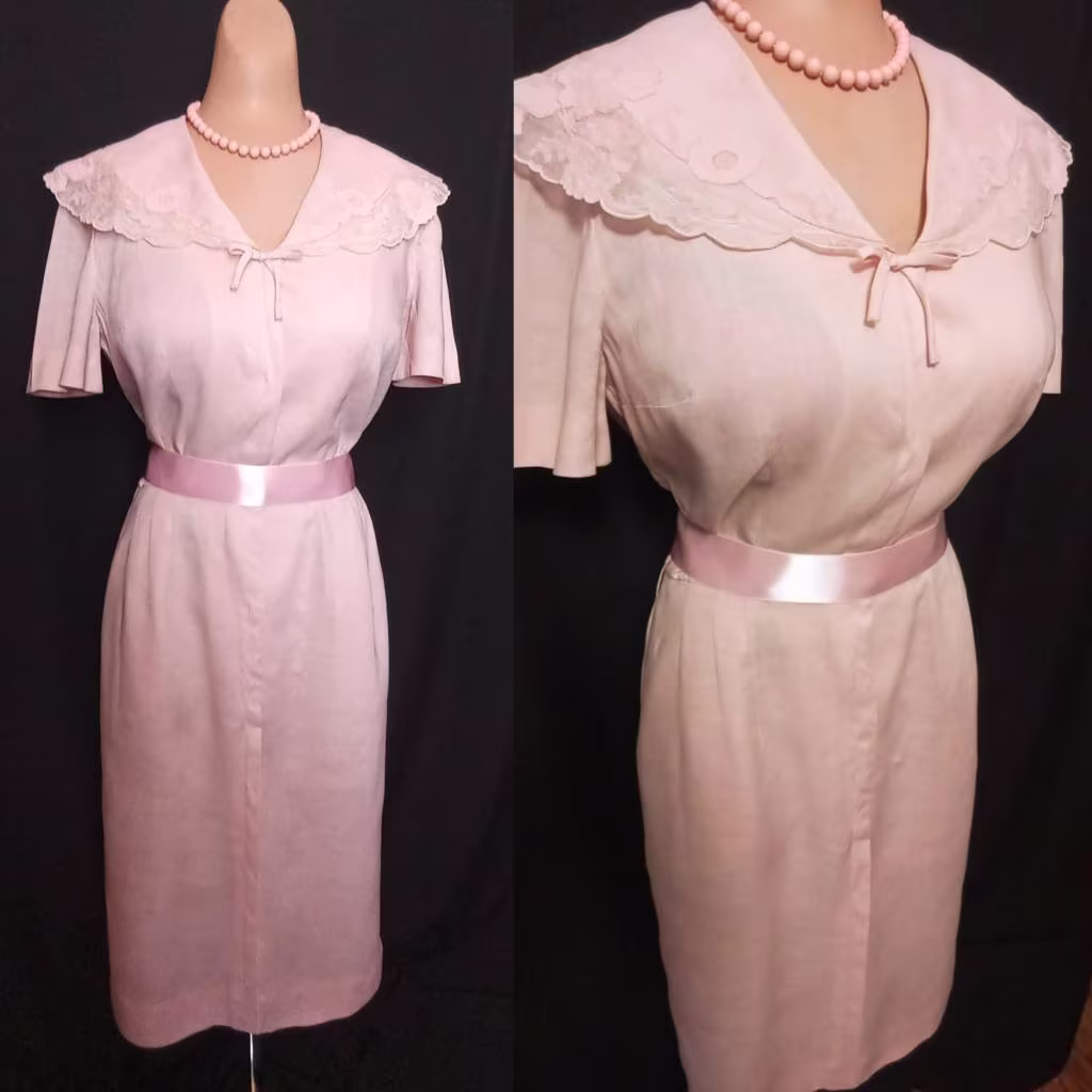 Reduced 1940's 40S Alison Pencil Dress /Pale Pink Linen/ Lace Applique Collar/Zip Front Pockets