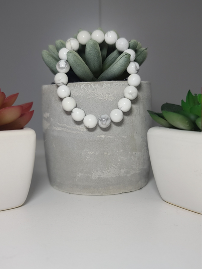 White Howlite Beaded Bracelet