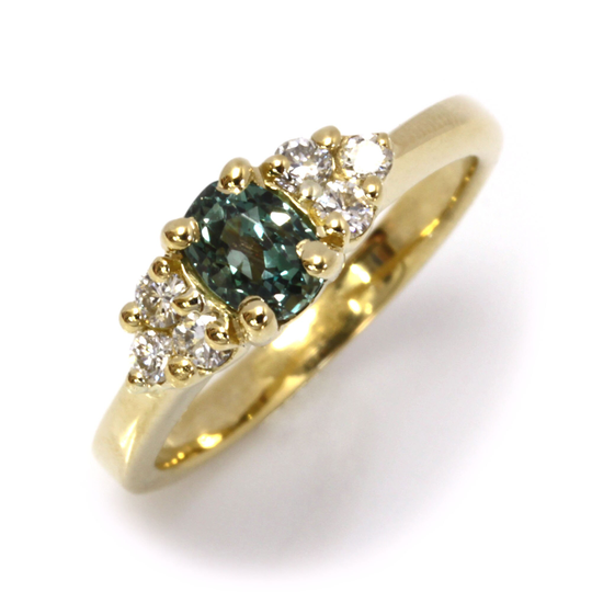 0.95 Ctw Natural Color Change Alexandrite & Diamond Engagement Ring/Solid 14K 18K Gold Oval Cut Solitaire Promise June Birthstone