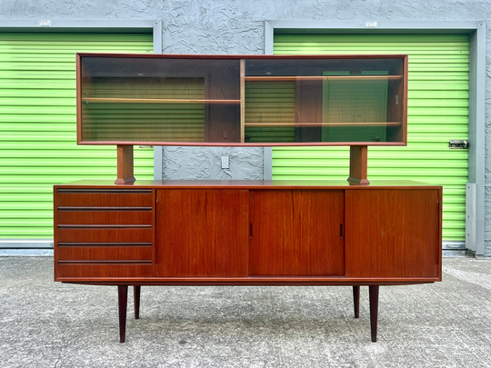Mid Century Vintage Danish Teak Wood 2 Tier Sideboard/Hutch/Display Cabinet. Made in Denmark