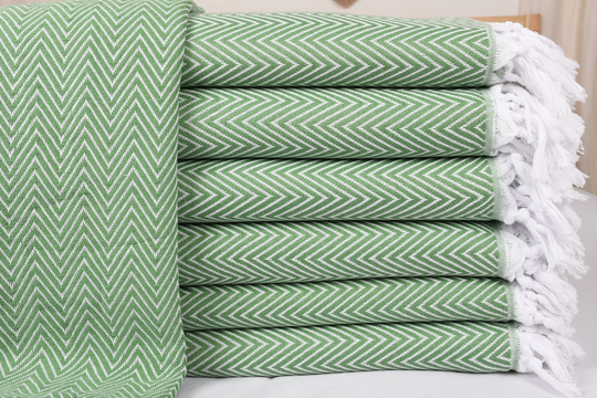 Picnic Blanket, Sofa Chevron 71x87 Inches Couch Cover, King Size Bedcover, Apple Green Wholesale