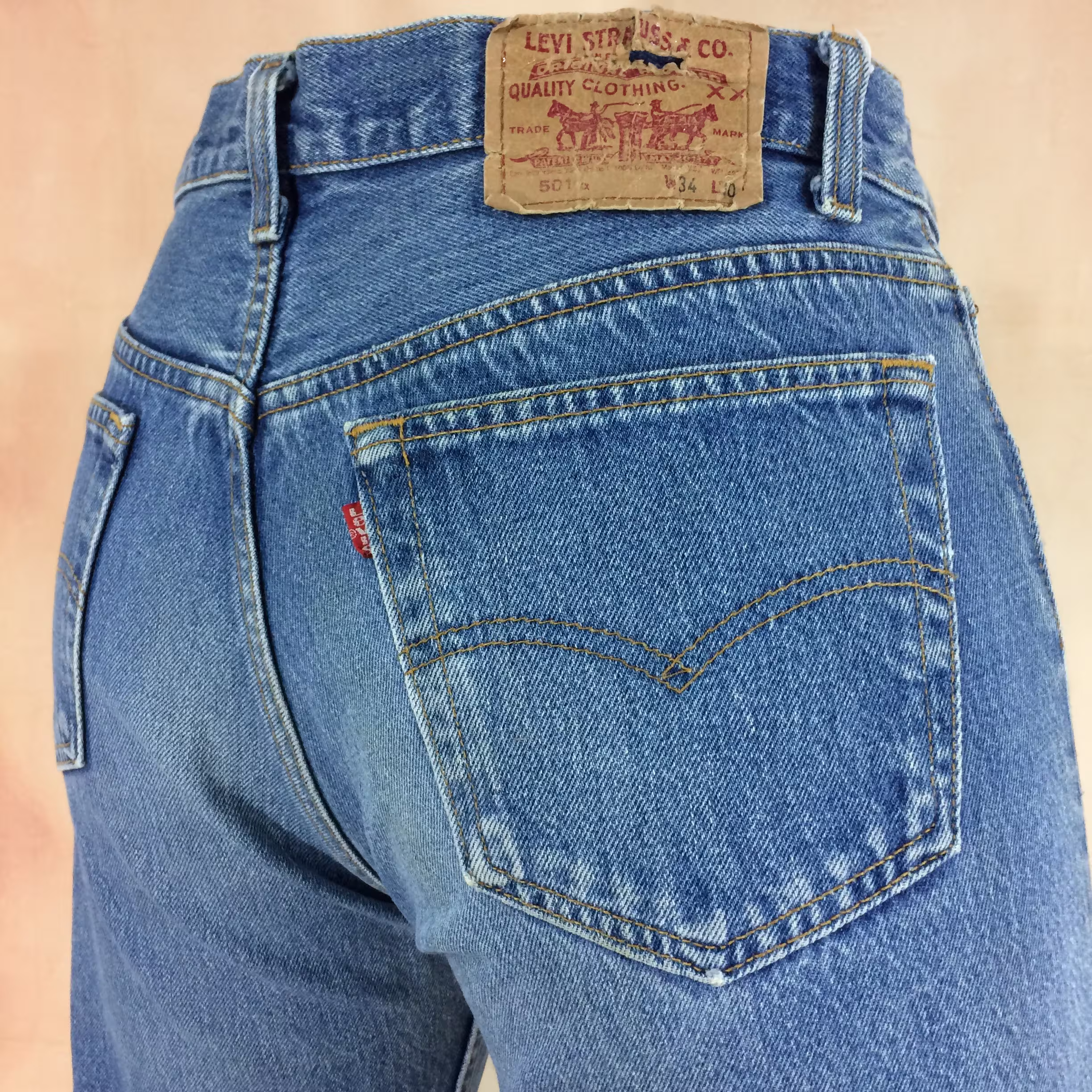 Size 31 Vintage Levis 501xx Women's Distressed Jeans W31 L27 Light Wash High Waisted Boyfriends Mom Made in USA Waist 31"
