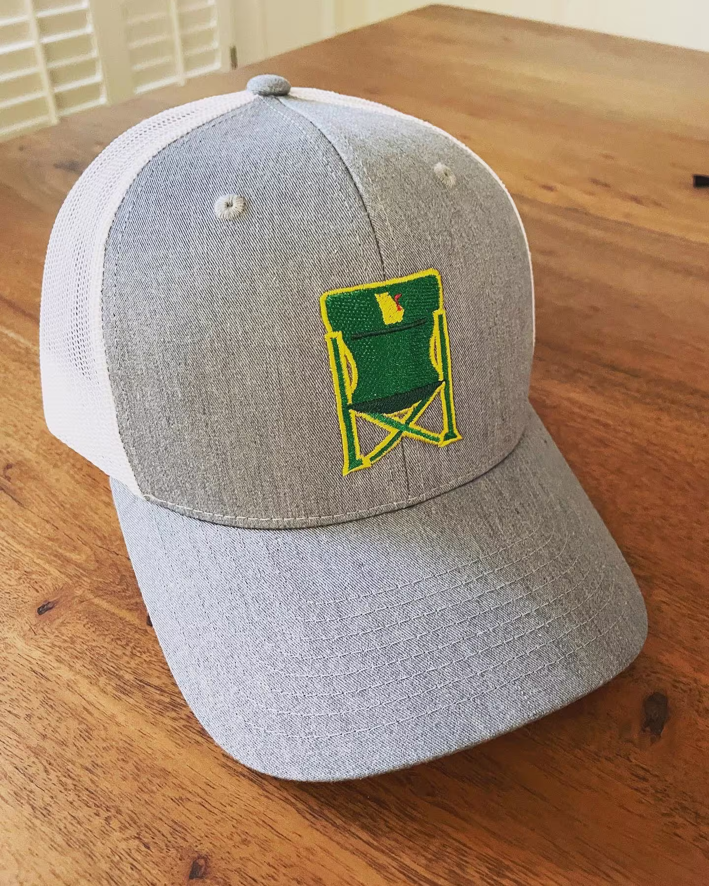 Grey & White "The Augusta Major Golf Chair" Trucker Hat | Augusta, Ga Chair On The #18 Green Tradition Friends Pga Sunday