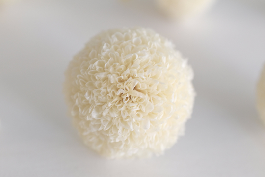 Pong Mum Large in White Color, Perfect As Home Décor, Diy Flowers, Gift
