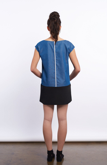 Women's Back Line Top Blue Or Black. Denim Cotton Tencel. Minimalist Round Neckline Blouse. Short Sleeves. White Contrast Binding