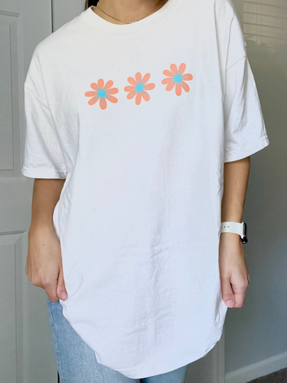 White Daisy Tee | Comfort Colors Floral T-Shirt