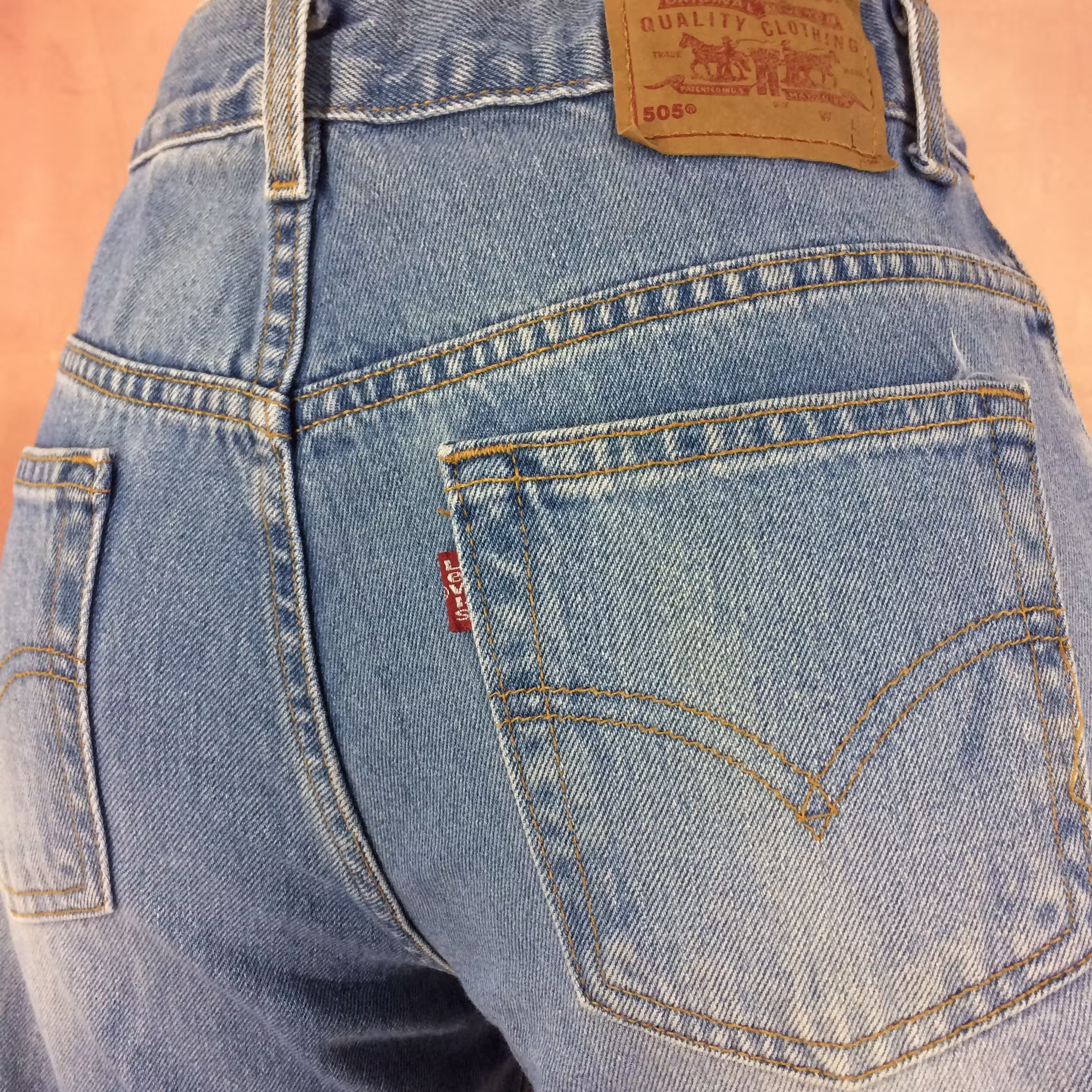 Sz 28 Vintage Levi's 505 Light Wash Jeans W28 L33 Low Waisted Y2K's Mom Fit Distressed Faded Boyfriends Tall