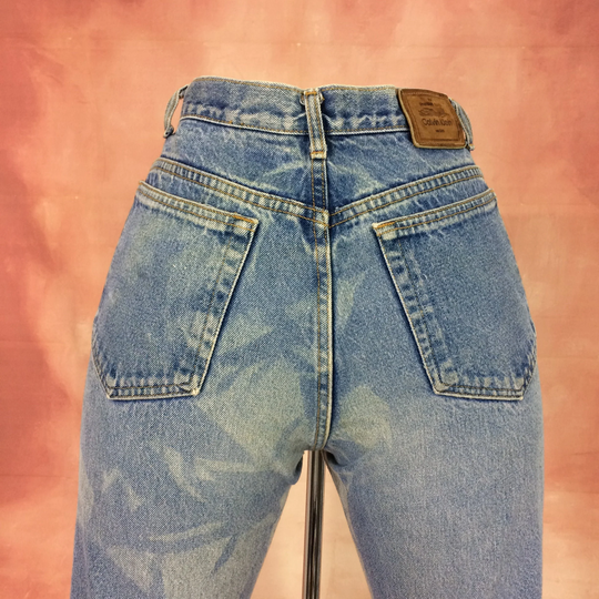 Size 31 Vintage Calvin Klein Button Fly Jeans 90S Faded Light Wash Ck Denim Straight Leg Boyfriend Jeans, Large, 31"