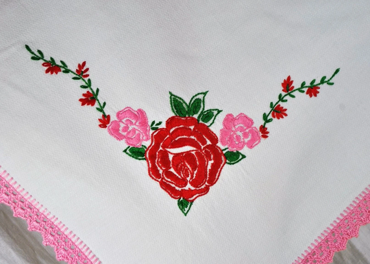 Embroidered Cotton White 25" Square Table-Topper Scarf With Red & Pink Roses Flowered Table-Topper