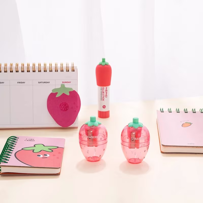 1Pc Lovely Strawberry Pencil Sharpener Portable Creative Stationary School Supplies