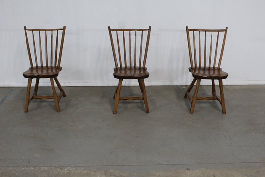 Mid Century Modern Windsor Dining Chair By Hunt Country