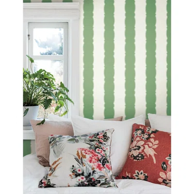 Scalloped 27' L x 27" W Wallpaper Roll