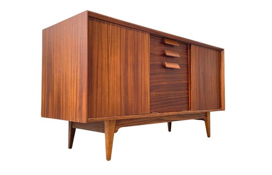 Jens Risom Mid Century Modern Credenza/Media Stand Sideboard, C. 1960's