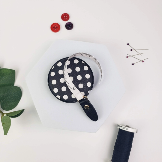Polka Dot Retractable Tape Measure, 60 Inch/150 Centimeter Flexible Measuring Tape, Cute Easy Retract Pocket Black White Dots
