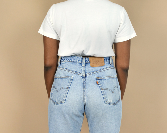 Levi's 550 Size 32 Light Wash Denim Jeans