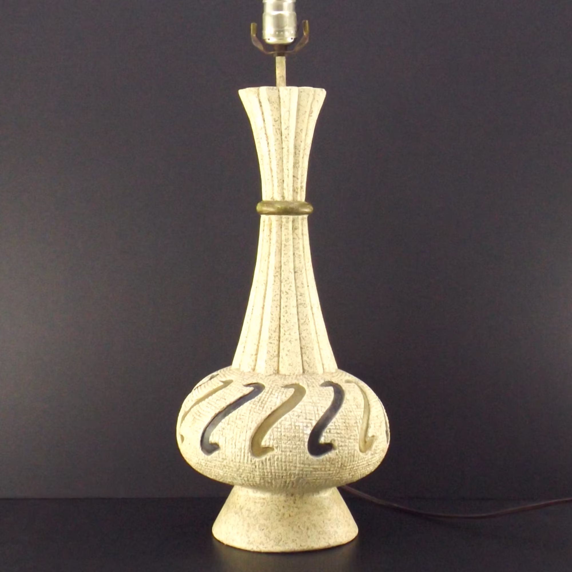 70S Vintage Table Lamp | Mid Century Modern Ceramic Light Decorative Retro Lighting Genie Geometric Design Details Cream