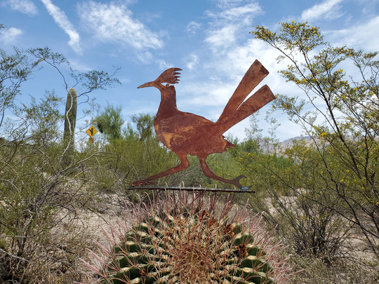 Metal Roadrunner/Yard Art Handmade Sculpture Southwest Desert Bird Metal Garden Decoration Steel Animal Southwestern