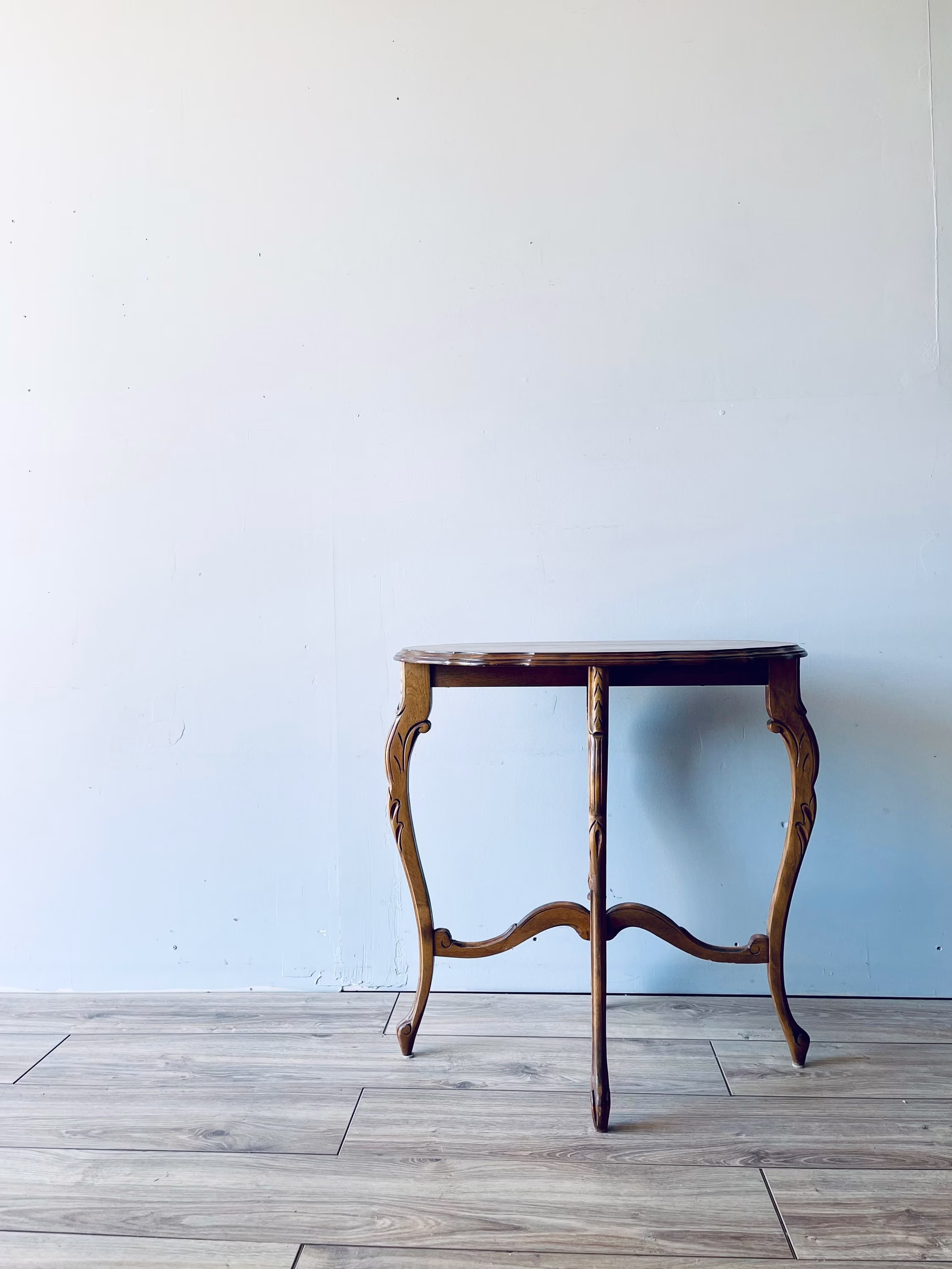 Antique Carved Wood Side Table | End Salon Cabriole Legs Vintage Unpainted Ornate Scalloped Victorian Lamp