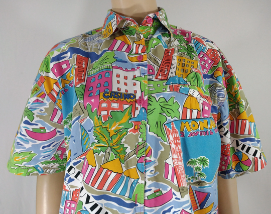Colorful 80's Shirt Women's Wild City Scenes Graphic Short Sleeve Pink Buttons Tiny Collar Excellent Vintage By Jaspe' Size L