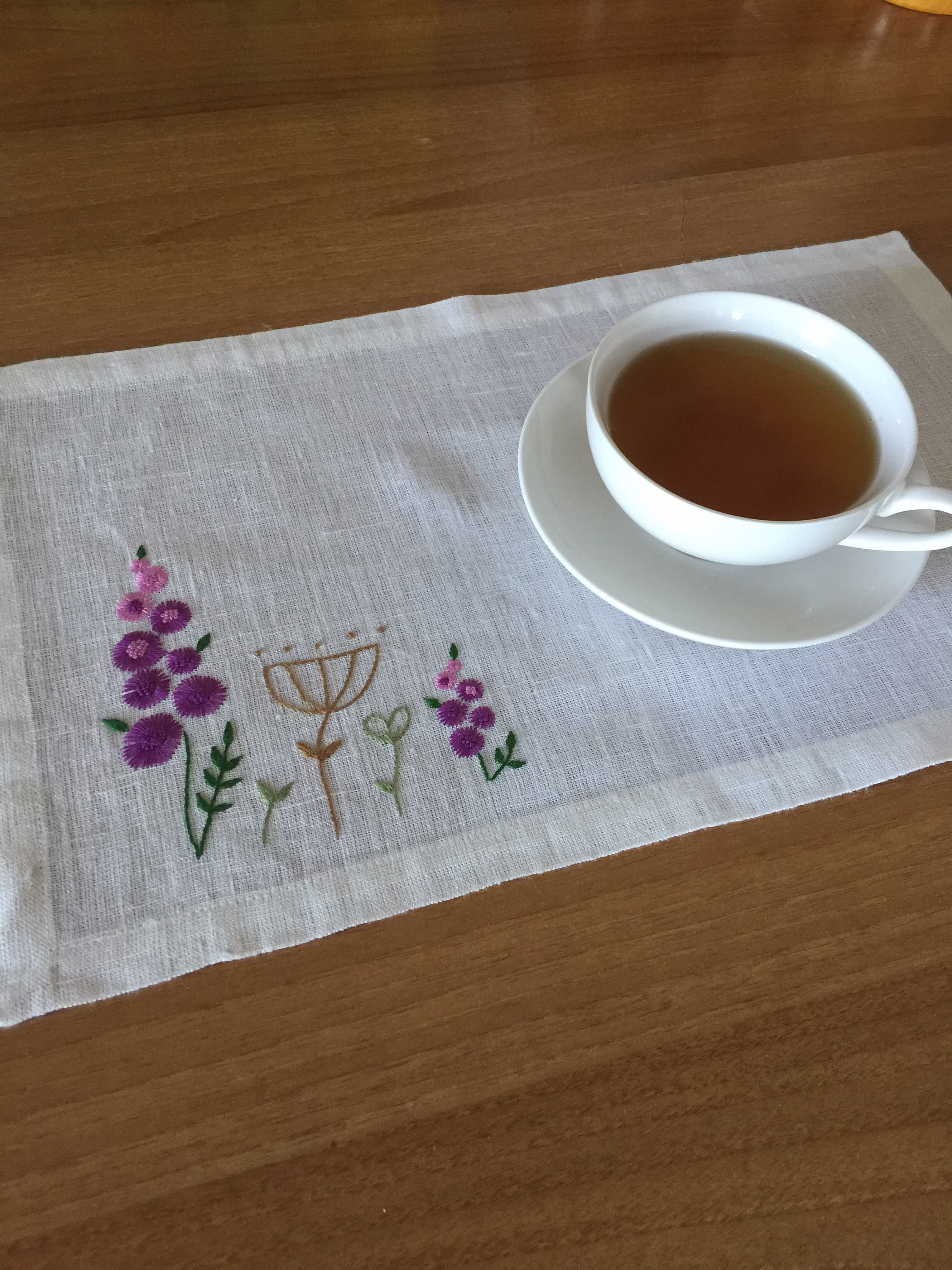 Hand Embroidered Doily Table Mat Rectangle Linen Mug Rug White