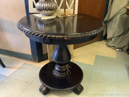 Round Pedestal Side Table Entrance Foyer Rope Trim 29" Diameter Black Red Tones