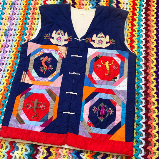 Quilted Vest With Lizards Frogs Fish Novelty 3D Embroidered Reptiles Amphibians Animals Vintage Folk - Size Medium