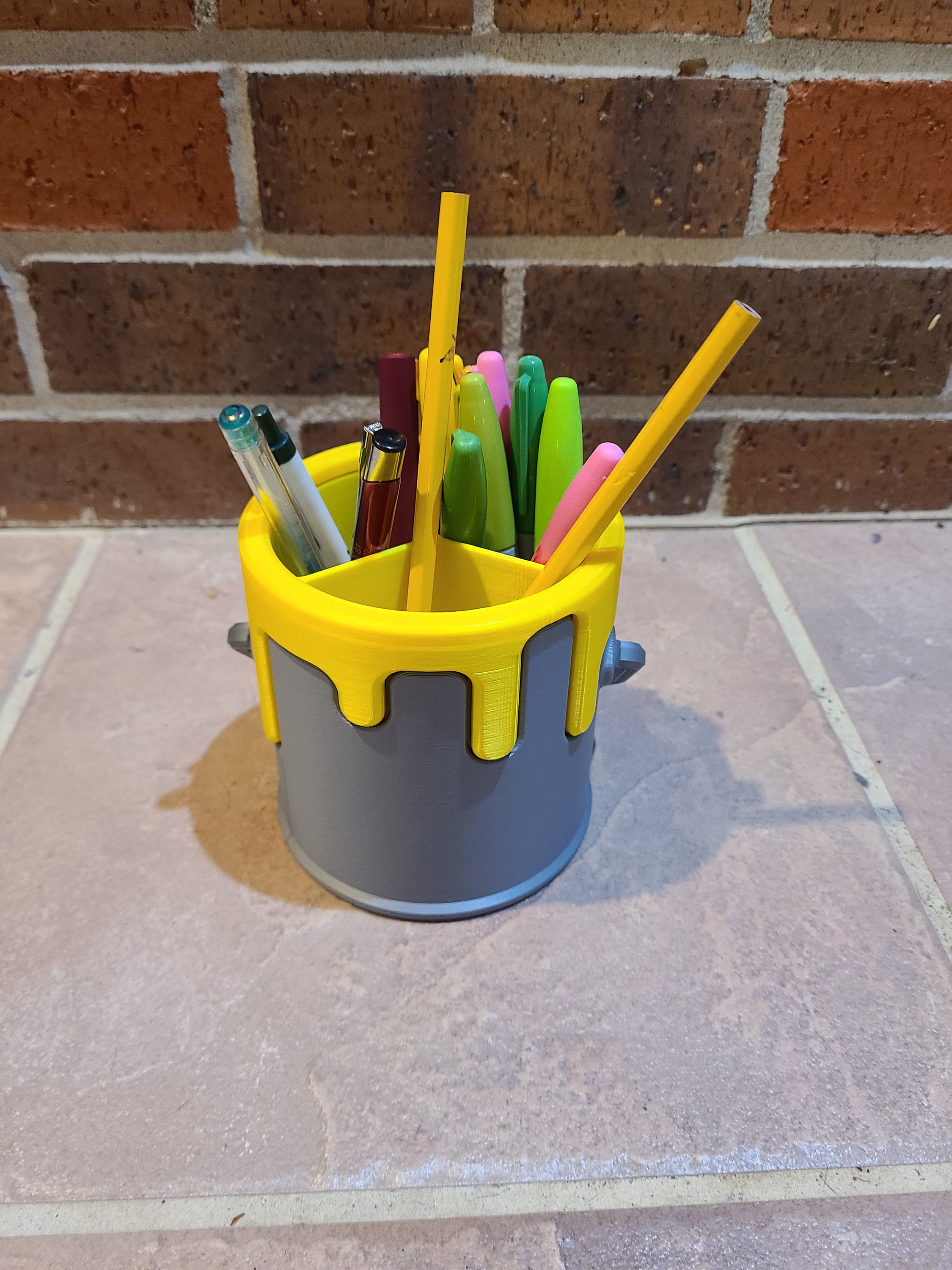 3D-Printed Drippy Bucket Pencil Holder